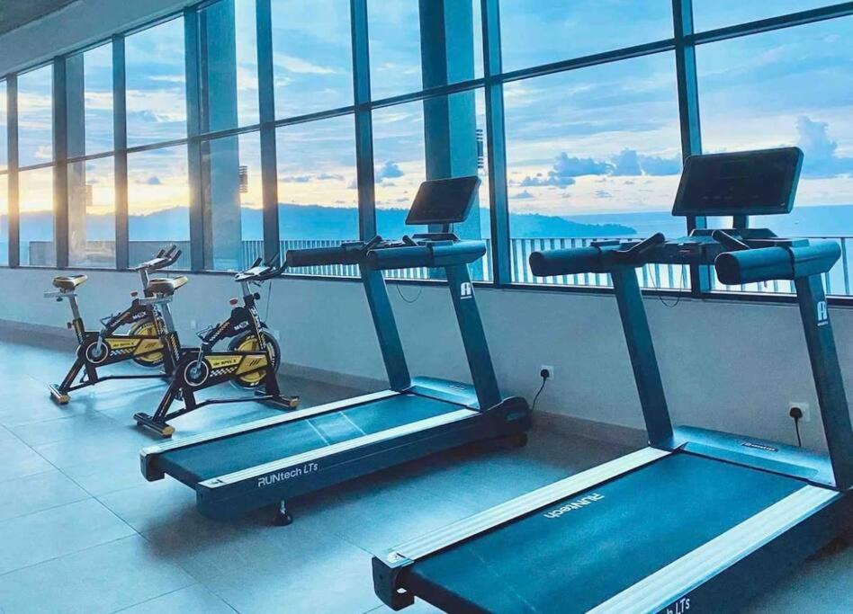 Jesselton Quay,2Br,4-5Pax,Mountain View Apartment Kota Kinabalu Bagian luar foto